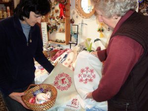 Willkommen, Farmer-Rabensteiner, Kernöl, Handwerk, Essig, Heu, Sticken, Brot und Gebäck, Stickerei, Deckerl